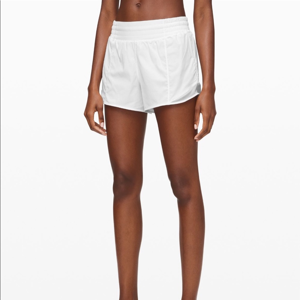 LULULEMON hotty hot high rise 4” shorts (white size 10)